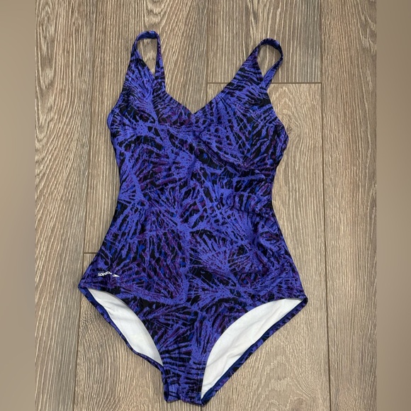 Speedo One-Piece Swimsuit - Picture 1 of 3